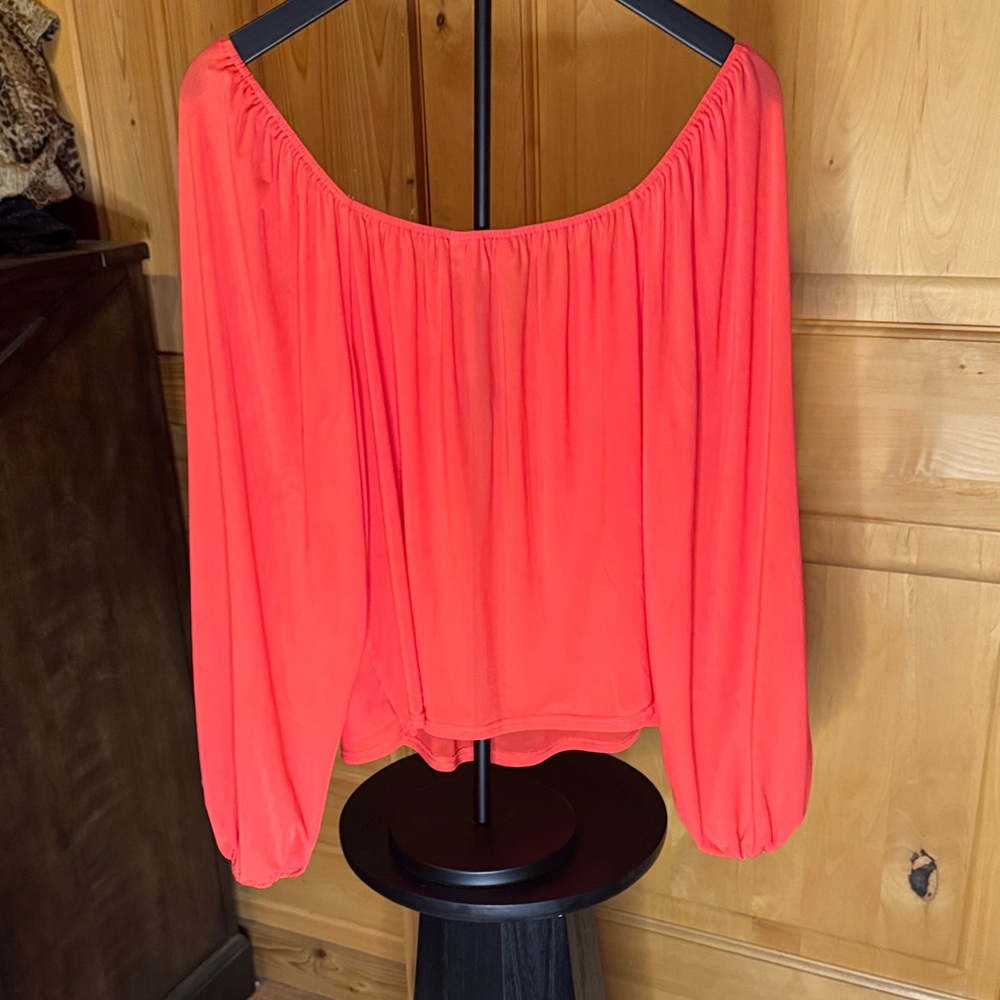 Chic Coral Women's Blouse - Picture 4 of 4